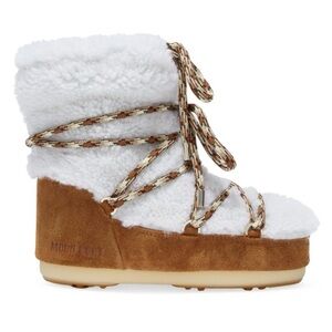 New Moon Boot Shearling Boots in Whiskey Off White (Size 37/38 )